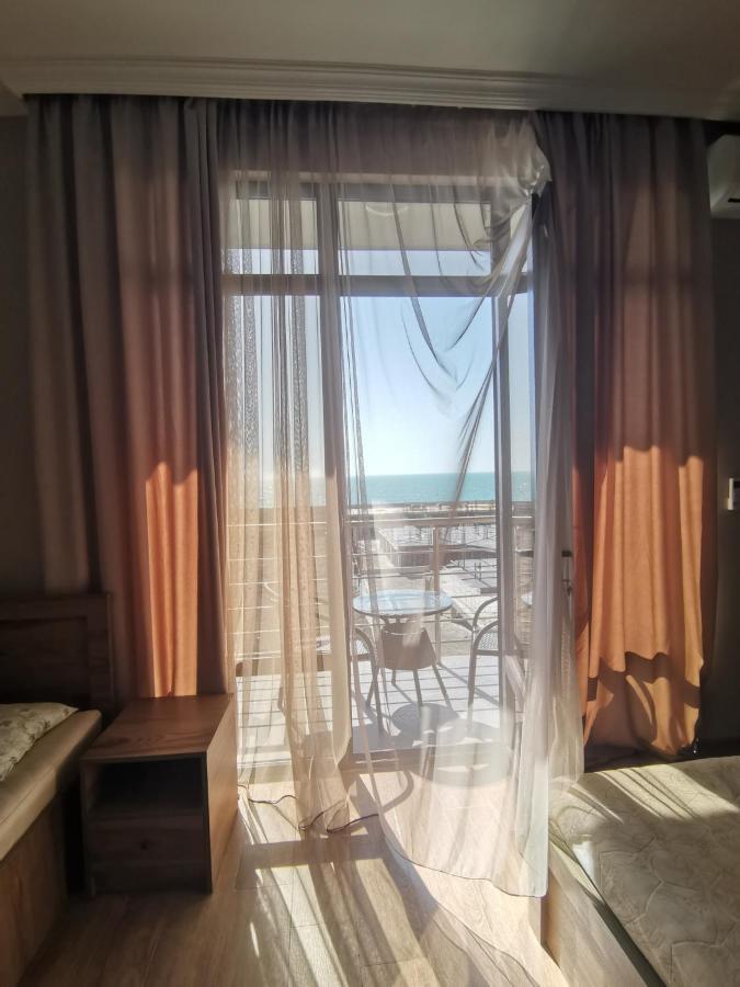 Boomerang Hotel Kobuleti Extérieur photo